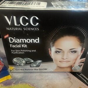 Diamond Facial Kit for Skin Polishing and Purification